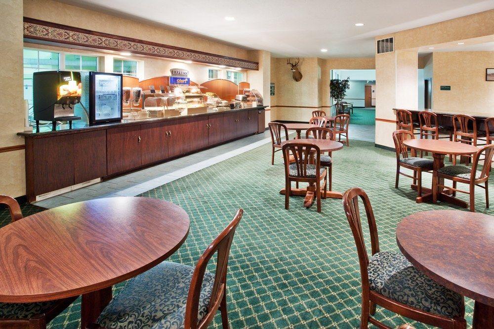 Holiday Inn Express St Ignace-Lake Central By Ihg Saint Ignace Exteriör bild